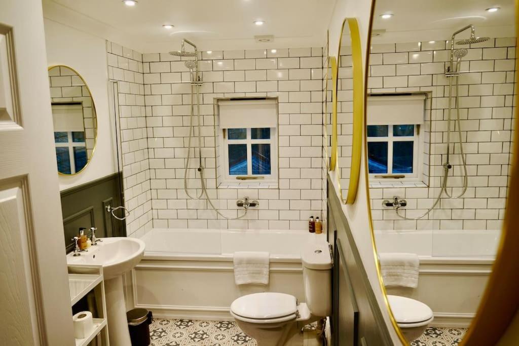 Epic Location, Views & Large Private Terrace Διαμέρισμα Γουίνσδορ Εξωτερικό φωτογραφία